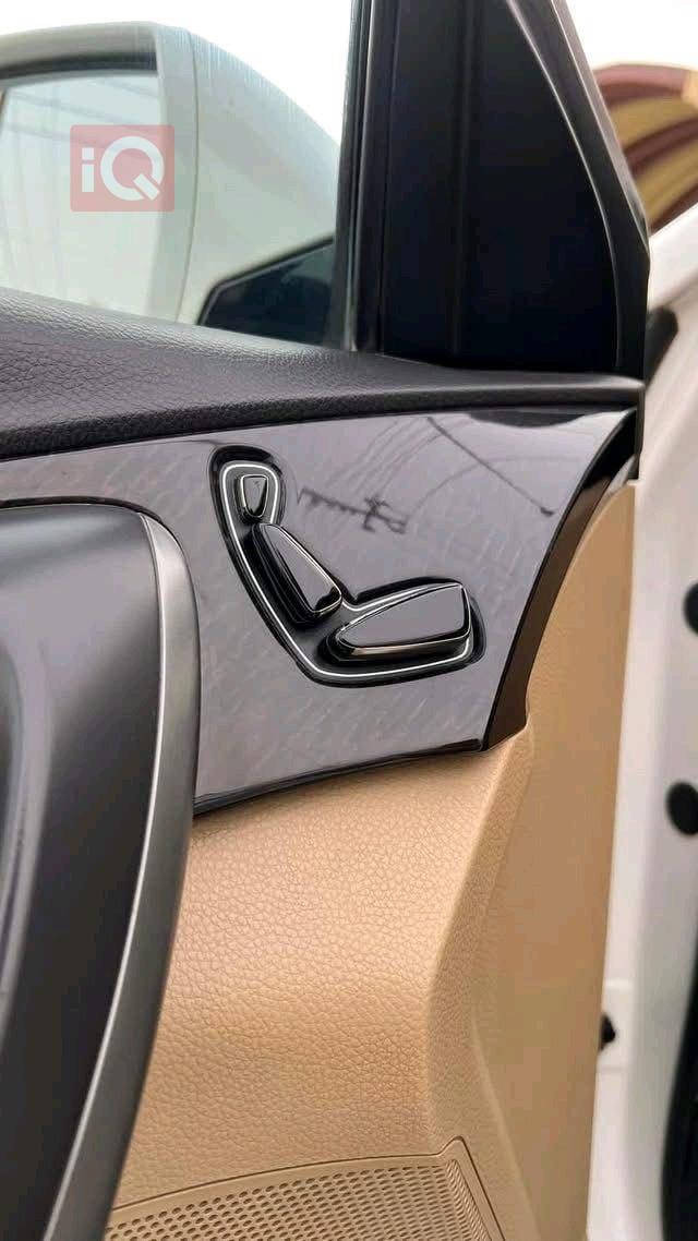 هيونداي أزيرا